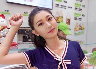 AISS爱丝(黄金版) - 亚美依的秘书图集更新了，这次她背后的故事更有趣了！