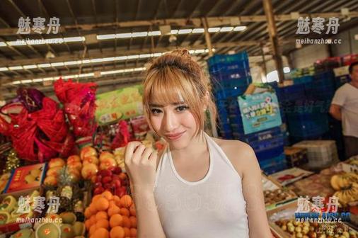 AISS爱丝(黄金版) - 阳光下的亚美依：天台写真集，全是好气氛！