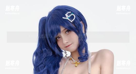Azami Azami的虞美人女仆写真:每一张都是心动的瞬间!