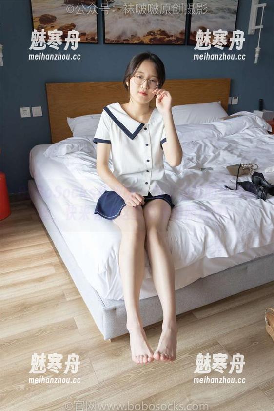 BoBoSocks袜啵啵-果果 BoBoSocks袜啵啵 - 你没见过的果果黑丝,快来看看这些免费的照片吧!
