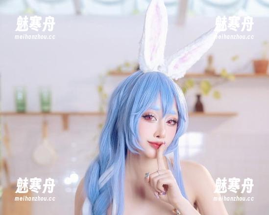想看看超狂的造型吗？Byoru的毒岛冴子高清套图等你来一探究竟！