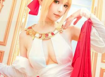 最新的ElyEE子写真集：校服不只是校园的代名词，看看新玩法！