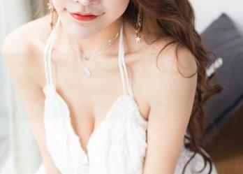 GIRLT果团网 - 在高清写真中，双马尾松果儿的俏皮瞬间