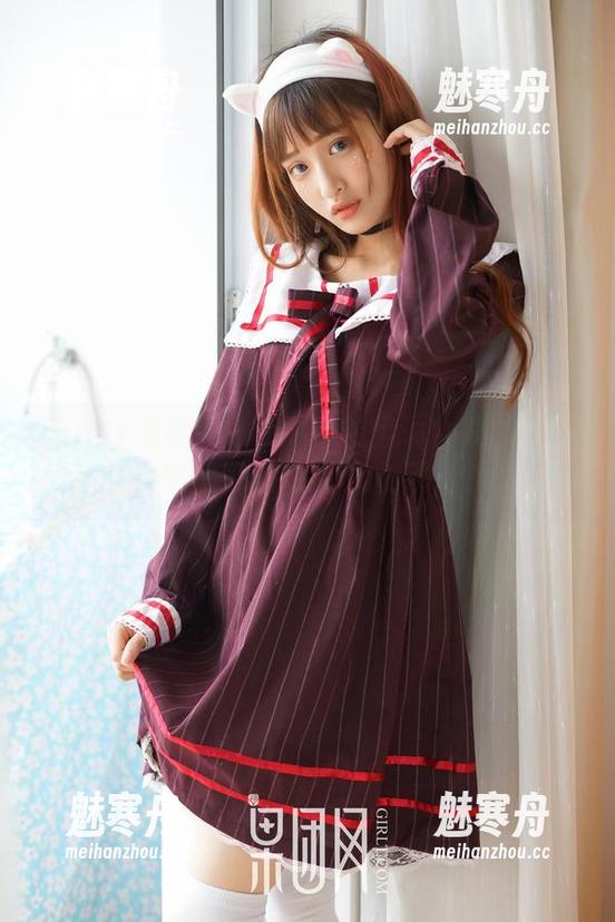 GIRLT果团网 - 龚玥菲的运动合集：神奇的运动，竟然可以把我带去另一个次元！
