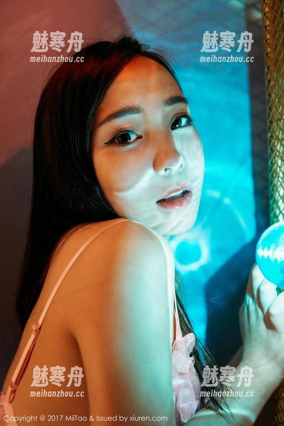 MiiTao蜜桃社-Lra MiiTao蜜桃社 - Lra的美足写真集,下载后请自备心脏药!