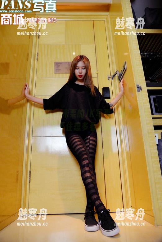 PANS写真-米栗 PANS写真 - 米栗的JK写真,原图让人忍不住想多看几眼