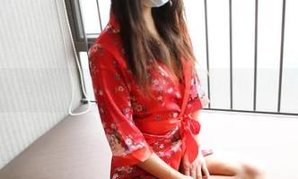 在ROSI的空姐制服套里，观看一种别样的优雅，作品一览无余