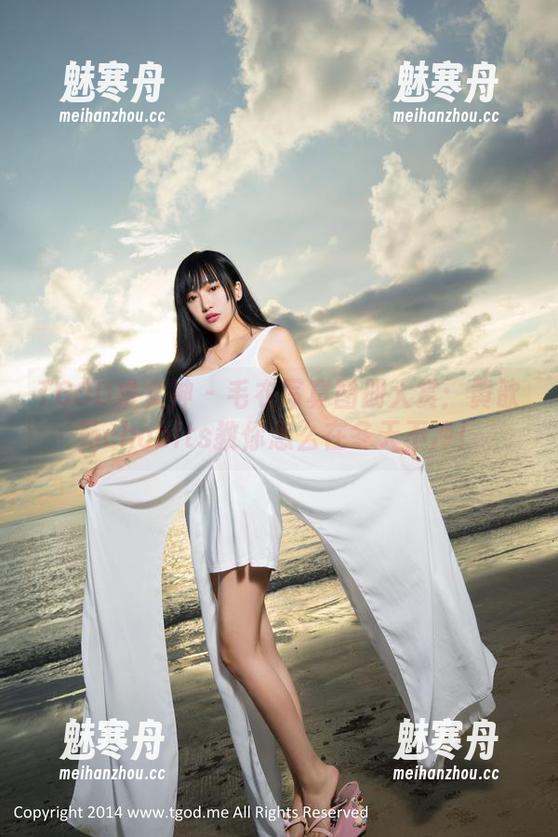 TGOD推女神-黄歆苑chobits TGOD推女神 - 毛衣写真图册大赏:黄歆苑chobits教你怎么在冬天不冷!