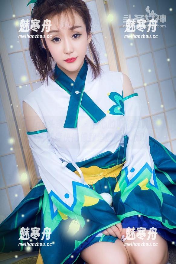 TouTiao头条女神-娜依灵儿 TouTiao头条女神 - 甜心的娜依灵儿图集:更新速度快得像我追剧时的心跳!