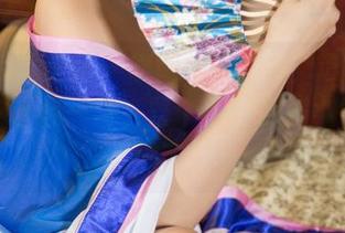 UGirls尤果网 - 原图今天更新！谭晓彤的美腿，轻轻一弯，整个房间都被小气息填满了。