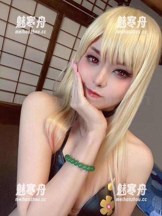 Vinnegal Vinnegal的秘密:秘书写真更新带你飞!