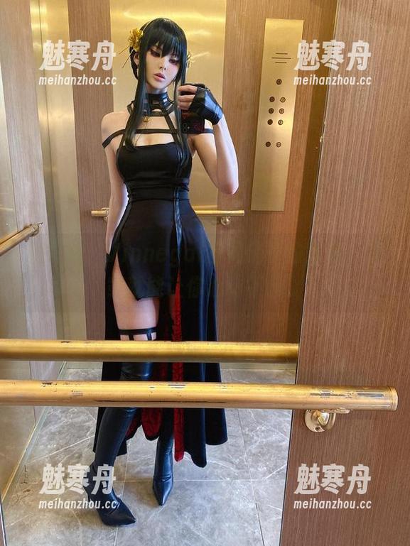 Vinnegal 别眨眼!Vinnegal古见硝子的图包,下载就能让你心动不已!
