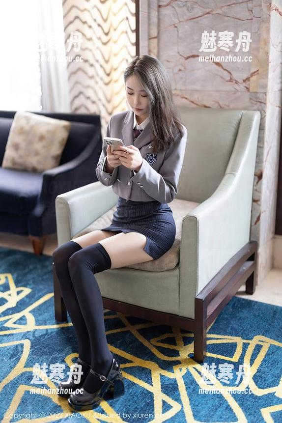 XIAOYU语画界 - 允儿Claire旗袍写真：看这照片，感觉自己都被她的韵味给电到了！