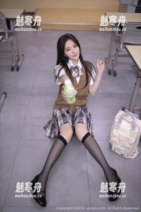 Xiuren秀人网-乔伊joy Xiuren秀人网 - 原图中的乔伊joy礼服,谁说简约无味?