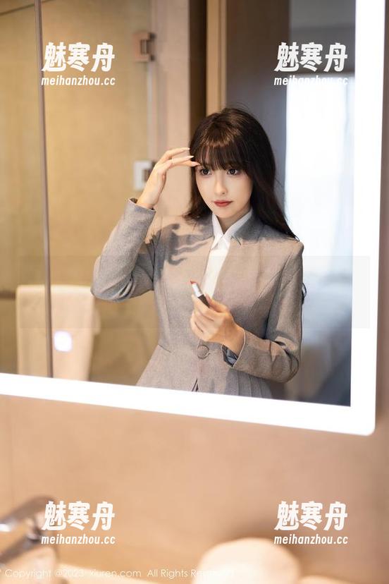 Xiuren秀人网-白洁Bessie Xiuren秀人网 - 白洁Bessie私拍校服合集:让你回忆起那年那些青春的瞬间