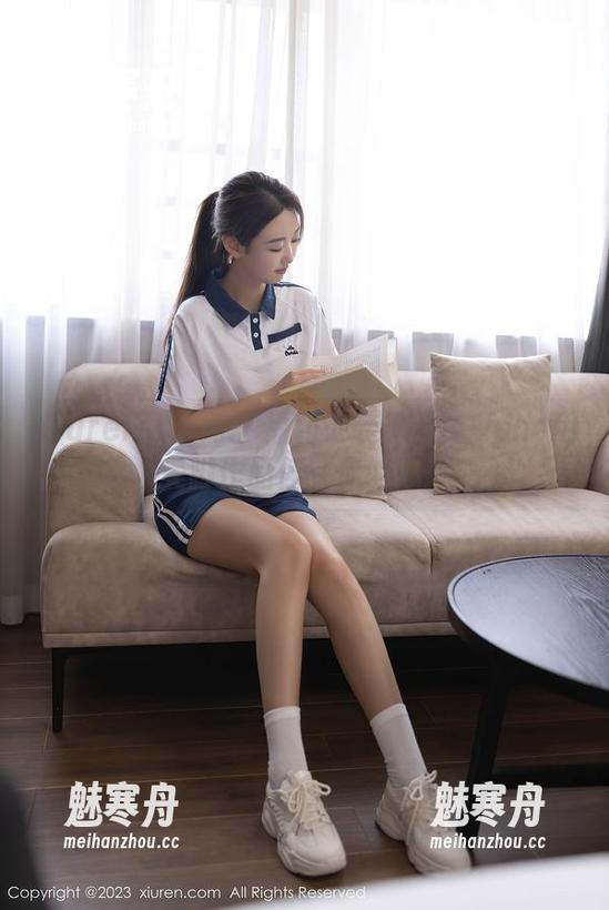 Xiuren秀人网-诺诺Nono Xiuren秀人网 - 福利来袭:诺诺Nono用美脚作品俘获你的心!