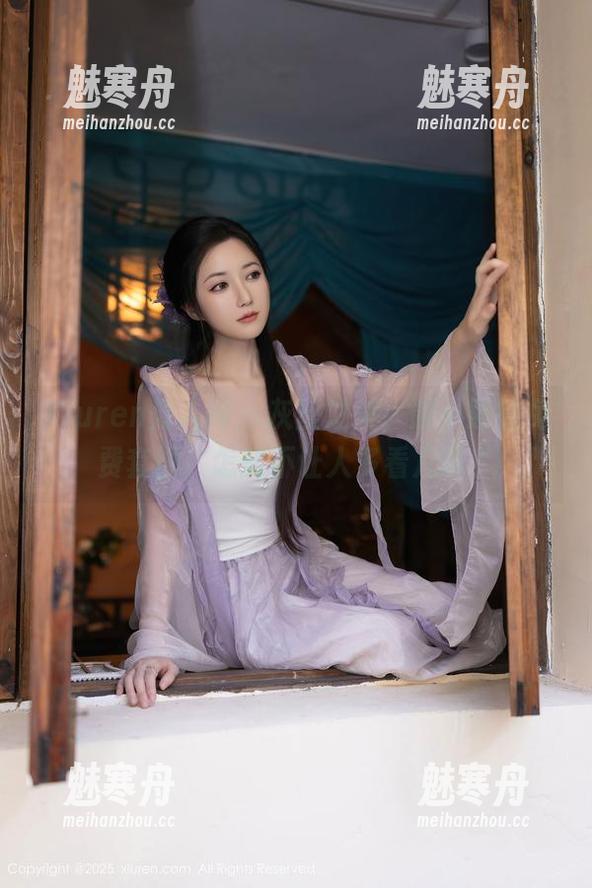 Xiuren秀人网 - 灰丝之美，谢小蒽的免费套图，怎能不让人多看几眼？