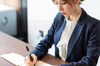 YouMi尤蜜荟 - 轻轻一看，Angela小热巴最新美脚图集，谁能抗拒如此诱惑？