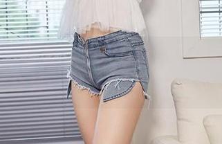 YouMi尤蜜荟 - YOYO优优的天才黑客少女合集：穿越光影的代码舞者