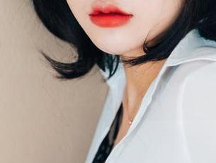 黑白世界里的yeeun孙乐乐：图集一窥她的独特视角