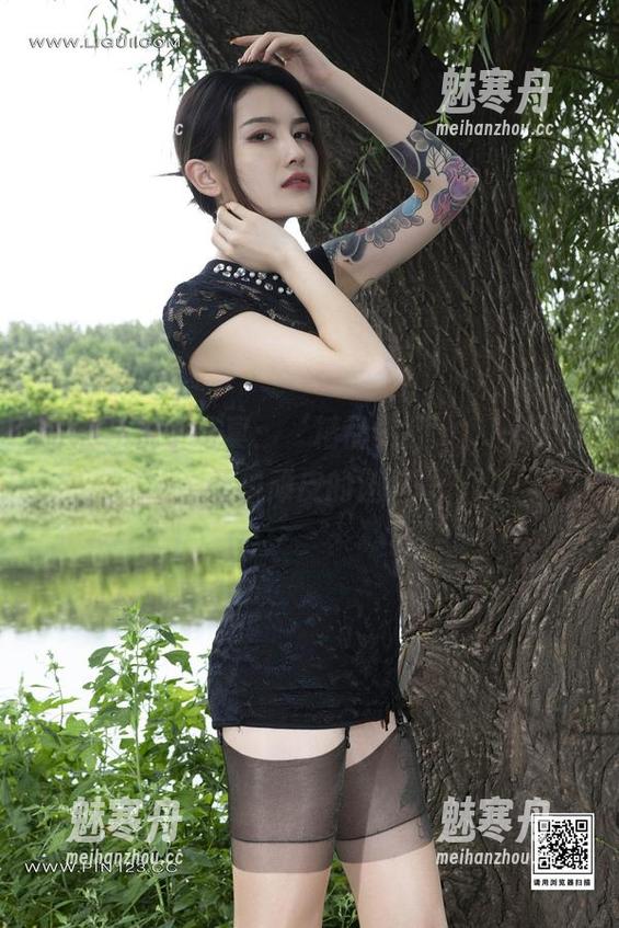 丽柜-桃子 丽柜 - 桃子写真:‘精品典藏’,一场温柔却顽皮的邂逅