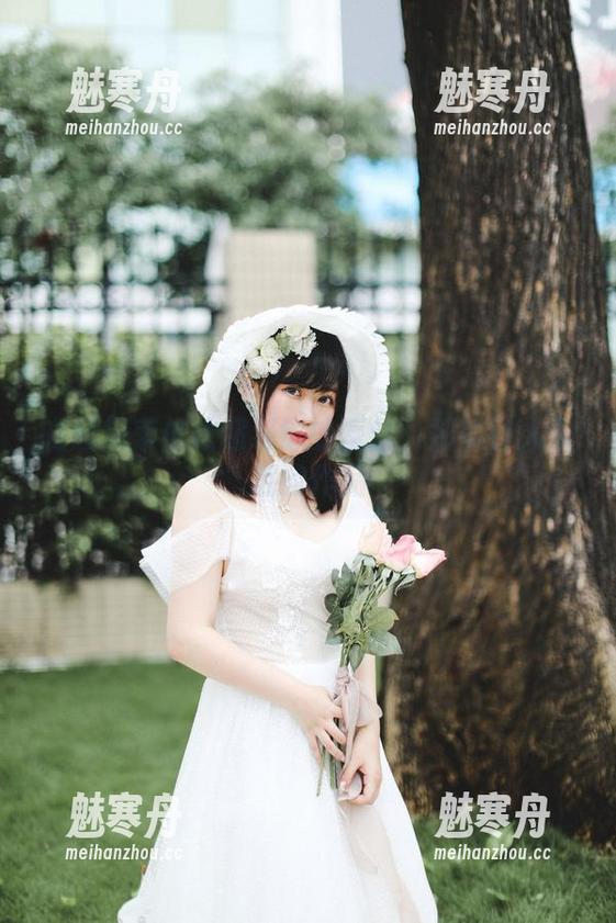 在线探索依依超级懒的蕾丝：那些引人入胜的作品