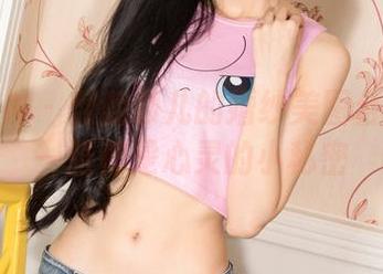 克拉女神 - 翻翻颖儿的婚纱美图合集：每一张都是心灵的小秘密
