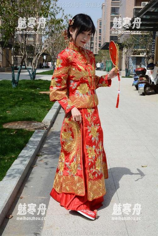 初夏女神-点点 初夏女神 - 最新照片!点点教你如何在海边优雅摔倒!