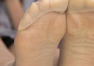 南国足艺 - 小怡袜子图集：袜子背后的小秘密，精选不为人知的时尚小故事