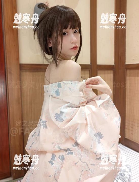 发条少女yoki 发条少女yoki更新啦,吉他妹妹的cos竟然让人有点小迷醉