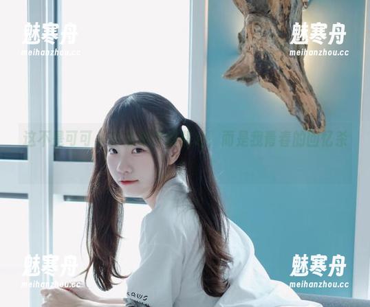 可可小白兔 这不是可可小白兔的校服照片,而是我青春的回忆杀!