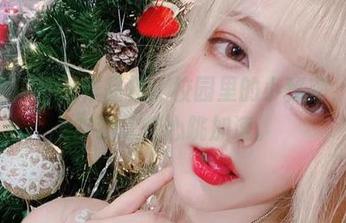 啾小妍Deer作品集：校园里的小秘密，光影交织让我心跳加速。