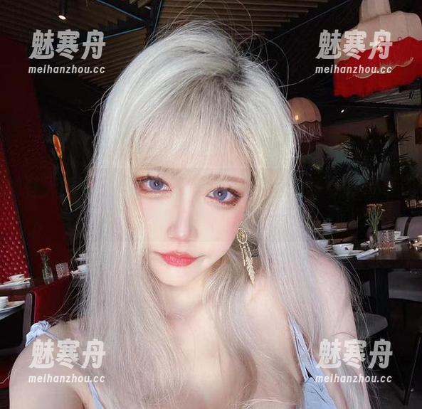 夏天啾小妍的秘密：高清图片藏着多少故事呢？