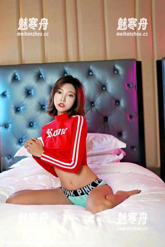 嗲囡囡 - 每一张图片都是提醒：别小看Jennanni_Jen的秘书风格