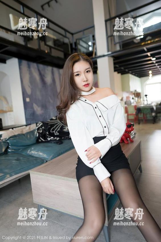 嗲囡囡 - 准备好被惊艳了吗？伊蓓Eva的礼服图包，让你在聚会中成为焦点哦！