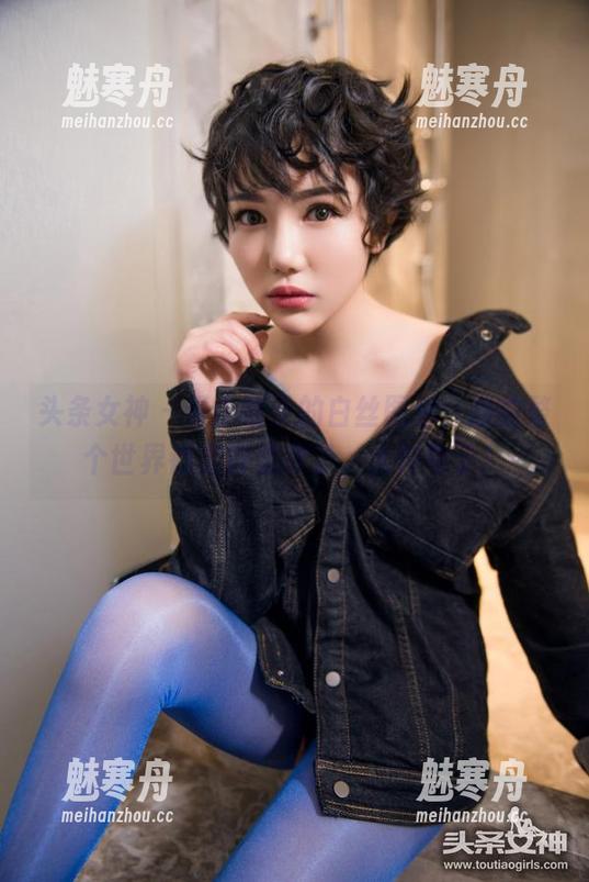 头条女神-小晴子 头条女神 - 看小晴子的白丝图包,感觉整个世界都变得柔软了,太神奇了!