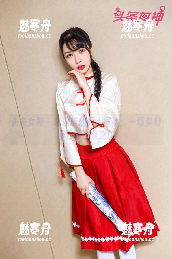 头条女神 - 萌琪琪的双人冒险：一场梦幻图包的合集之旅