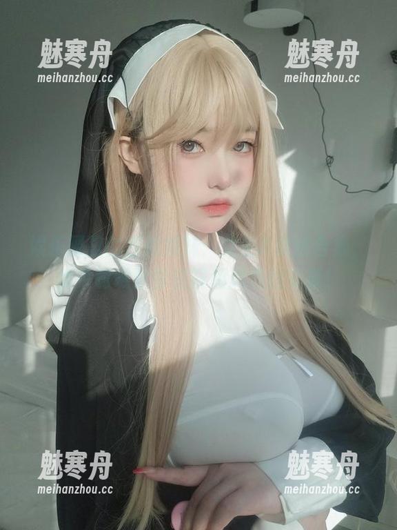 女主K 娱乐圈里的吉他妹妹:女主K精选合集,快来瞧瞧这份音符和风情的交集!