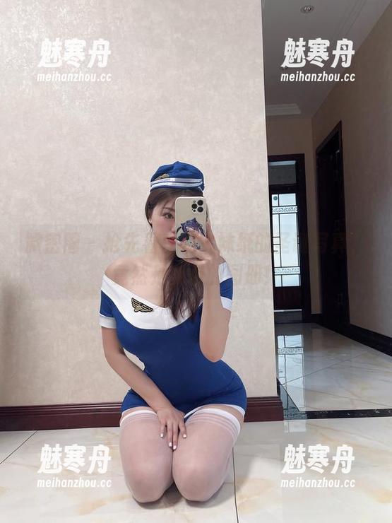 微密圈 - 抢先看！奶宝妹纸的圣诞写真，竟然是免费的图册！