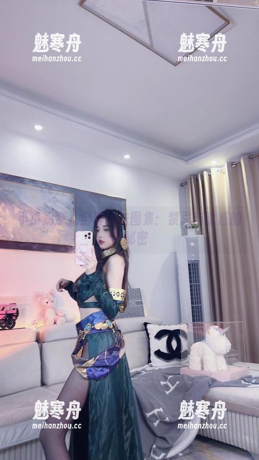 小小奶瓶儿 小小奶瓶儿全套丝袜图集:禁忌与诱惑的小秘密