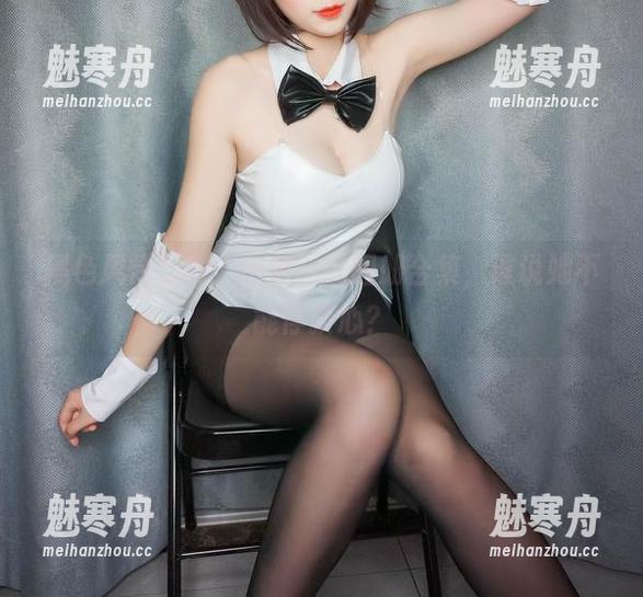 黑色风情万种：小酥酱的图册合集，谁说她不能俘获心？