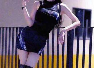 微密圈 - 徐珺大哥泳装图包，高清得让人想醉倒在沙滩上！