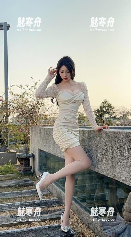徐莉芝Booty 微密圈 - 你见过徐莉芝Booty的妹妹吗?这美图合集让人想多看几遍!