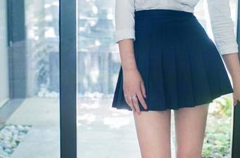 推女郎 - 在木婉晴的自拍全套中，发现阳光和迷雾的交织
