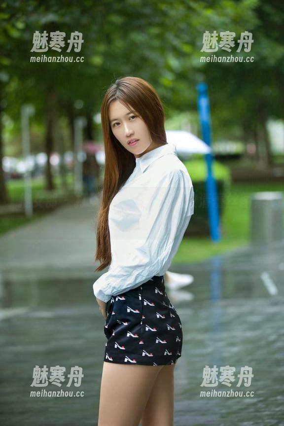 推女郎 - 打破常规：分享赵纹清蕾丝图集的大胆风格