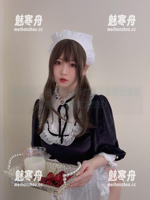别再等了，快去网盘下载是依酱呀的海边美图，心动随之而来！