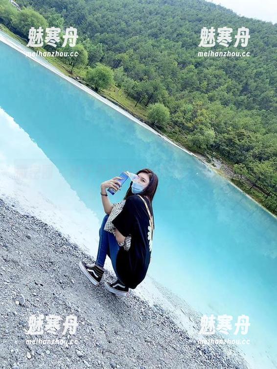 林子琳喵 微密圈 - 林子琳喵的泳池探险:精选图包带你遨游清凉一夏!