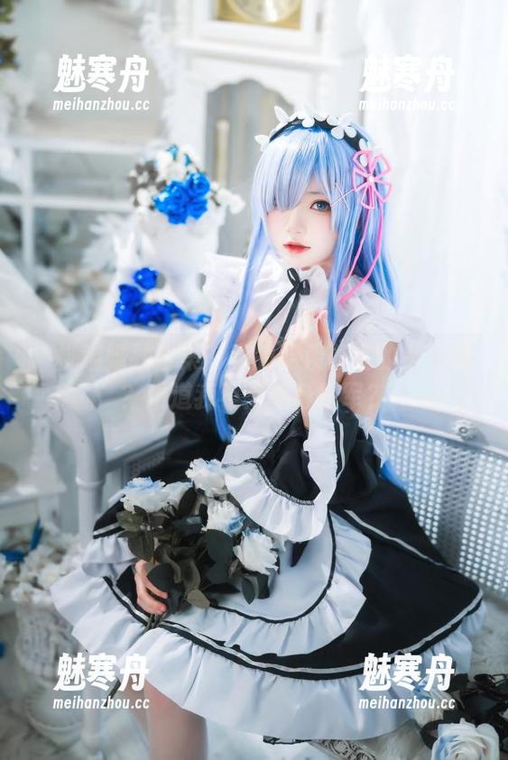 桜桃喵婚纱合集：真的要羡慕她的身材吗？难道我不是单身冠军？