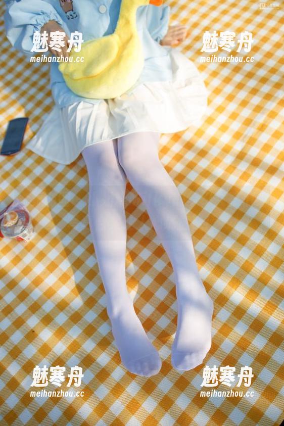 森萝财团 - 小奶糕Milky的梦幻女孩们：写真合集让人心跳加速！