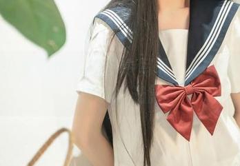 爆机少女喵小吉如梦令写真：追寻那一抹暧昧的光影